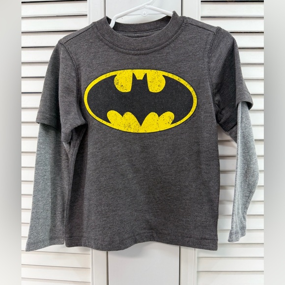 Old Navy Other - Old Navy Batman Logo size 3T Gray Long Sleeve over layer Tee